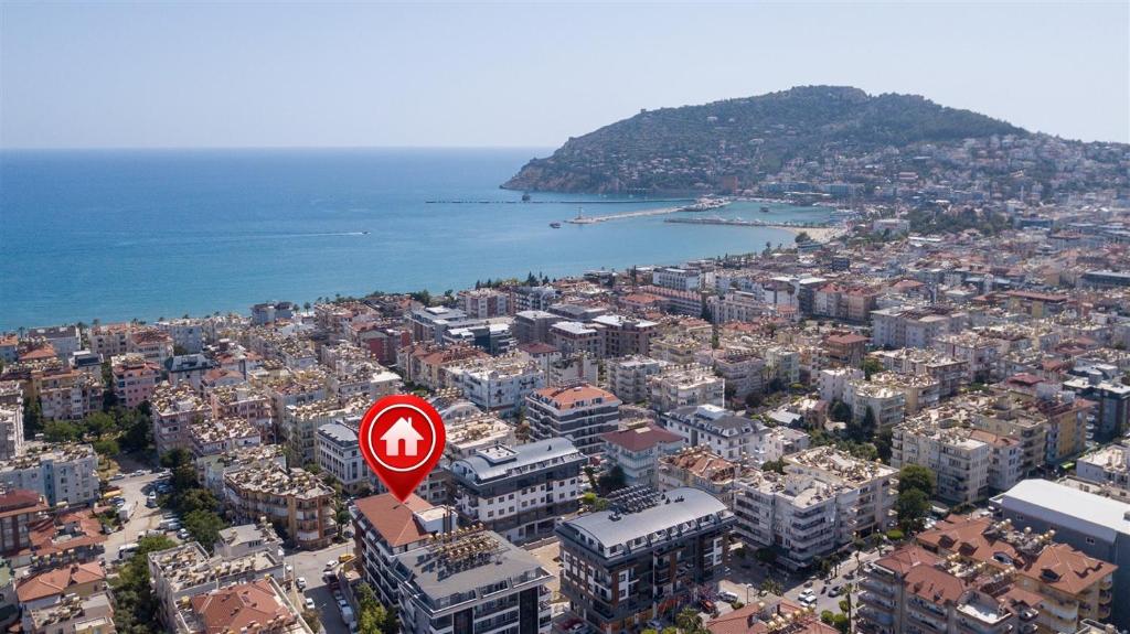 0007 SUN PALACE Central Alanya Apartment Only 300m from the Beach