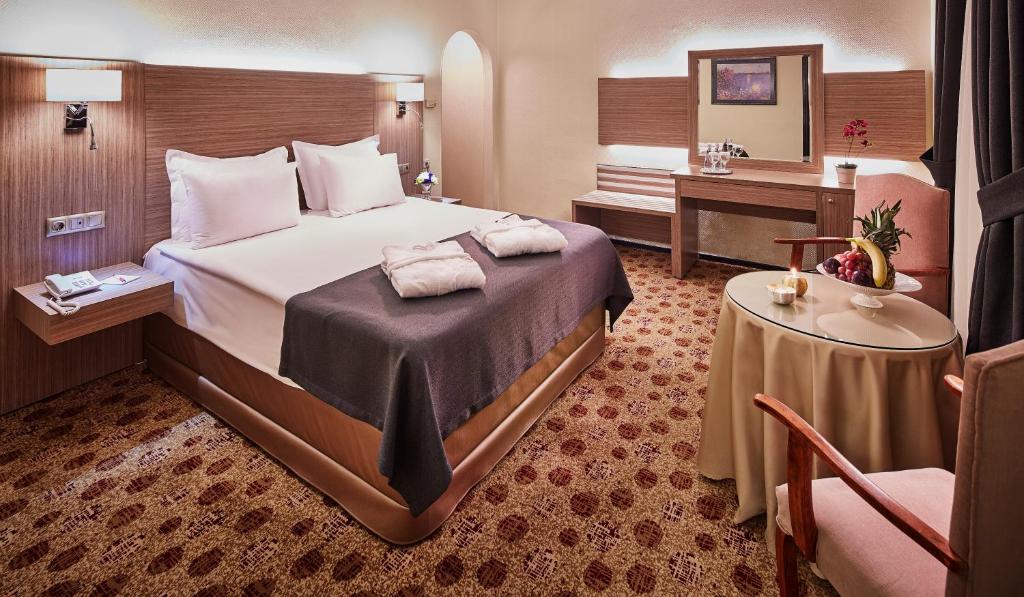 Güneş Hotel Merter