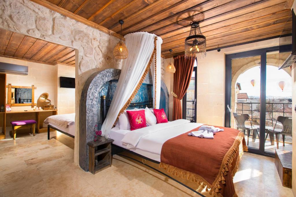 Alika Castle House
