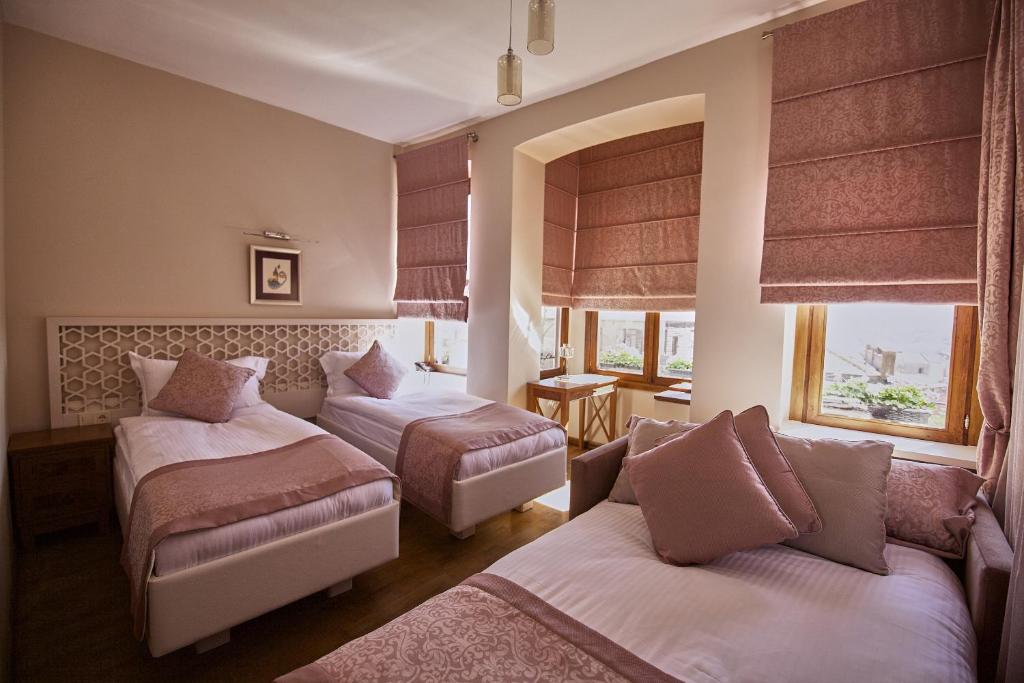 Arart Hotel