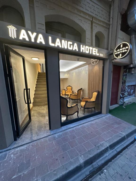 AYA LANGA HOTeL