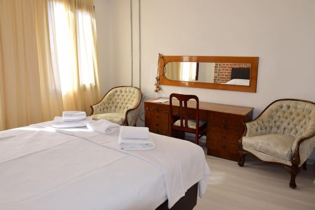 Ayvalık merkezde lüks rum evi