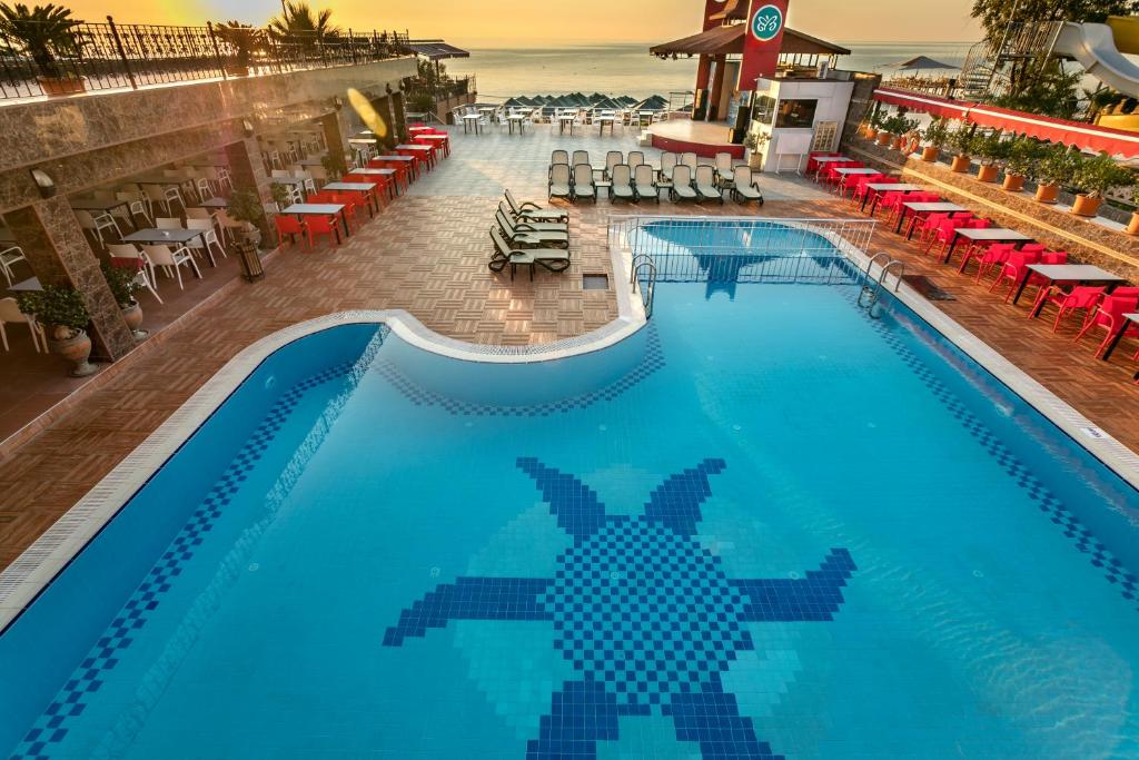 Aleria Belport Beach Hotel