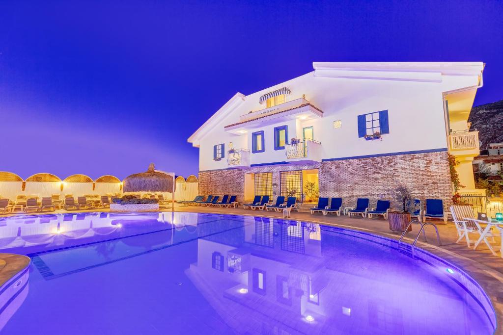 Blue Star Hotel