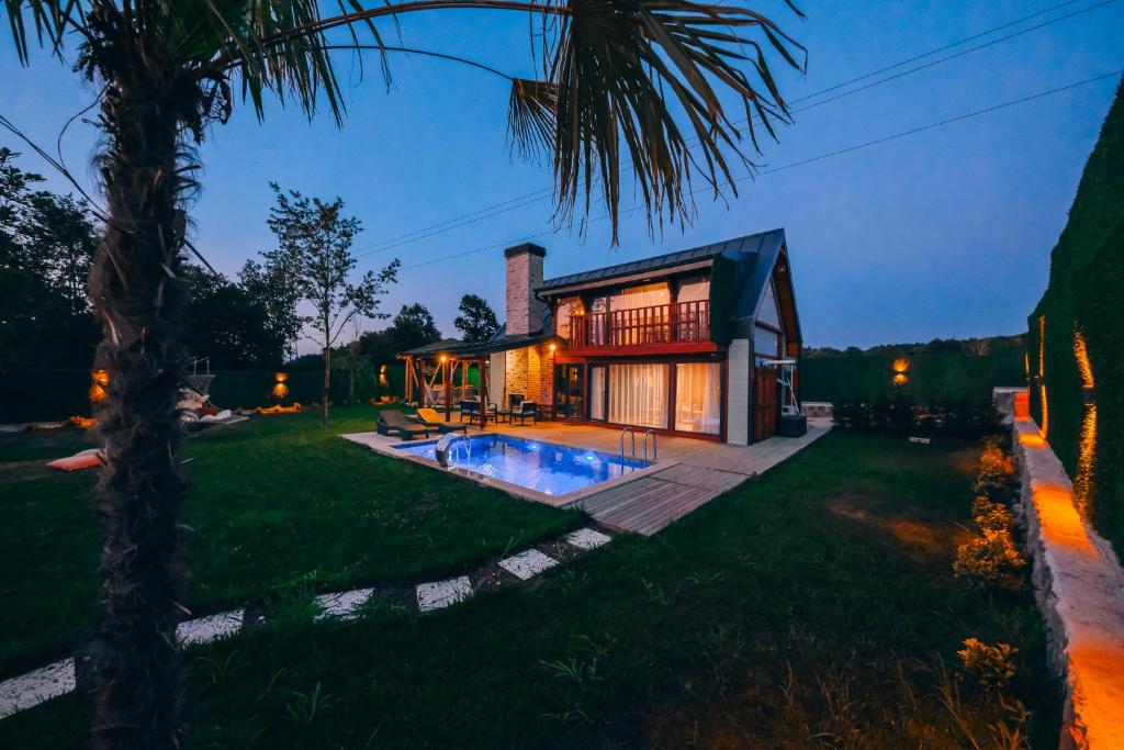Boz Bungalov Kiraz