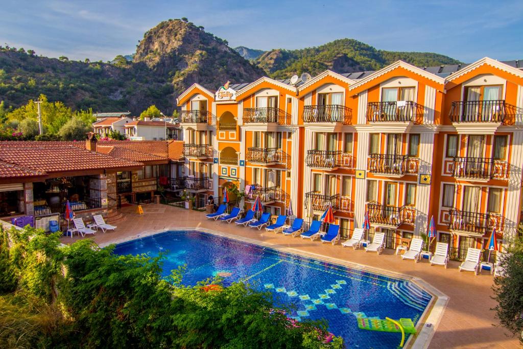 Carrington Suites