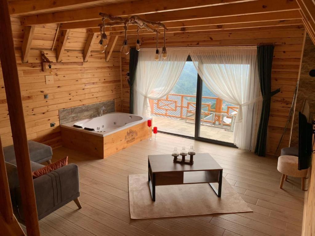 CELAZENİ BUNGALOV