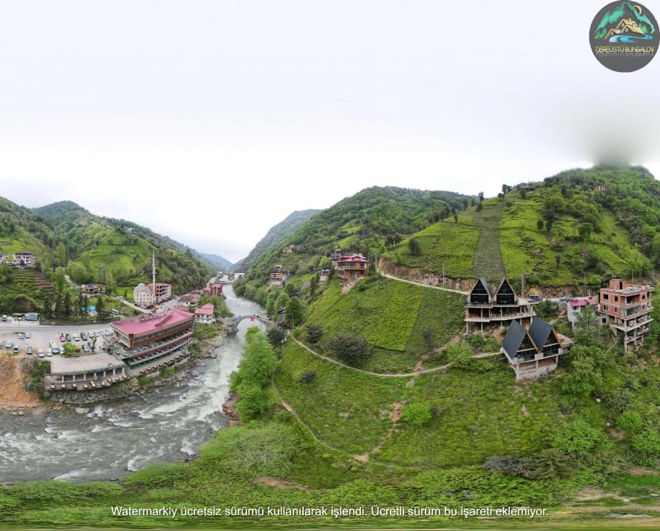 Dereüstü ve Gökçe Bungalov - بنغل على ضفاف النهر