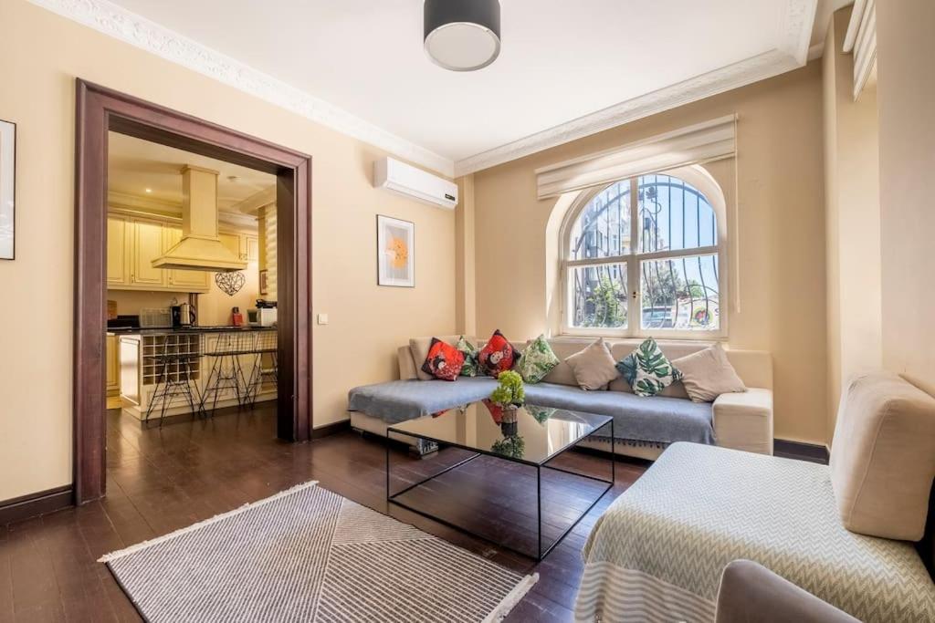 Designer Flat with 3 Bedrooms