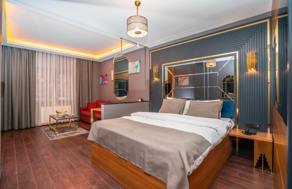 216 Eagle Palace Suite