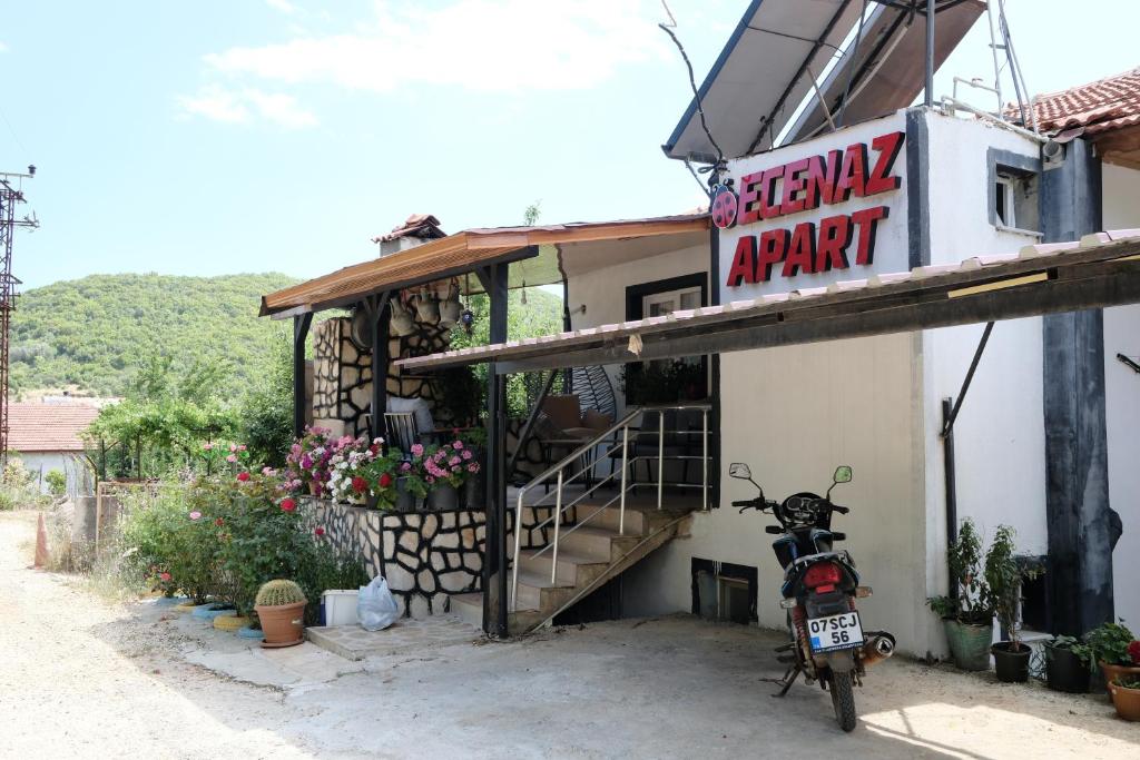 Ecenaz Apart