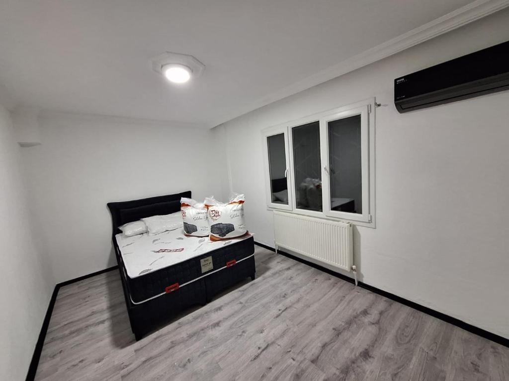 1Ege üniversitesi ve hastanesine çok yakın aileye