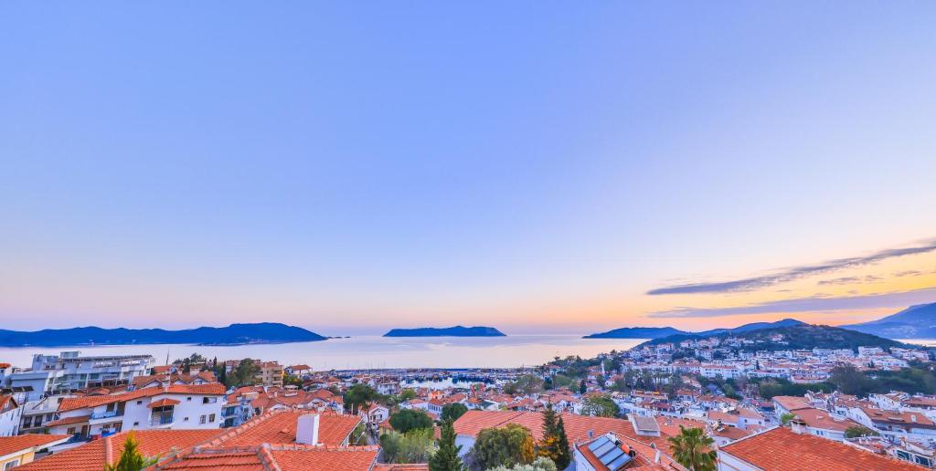 Luna Kaş