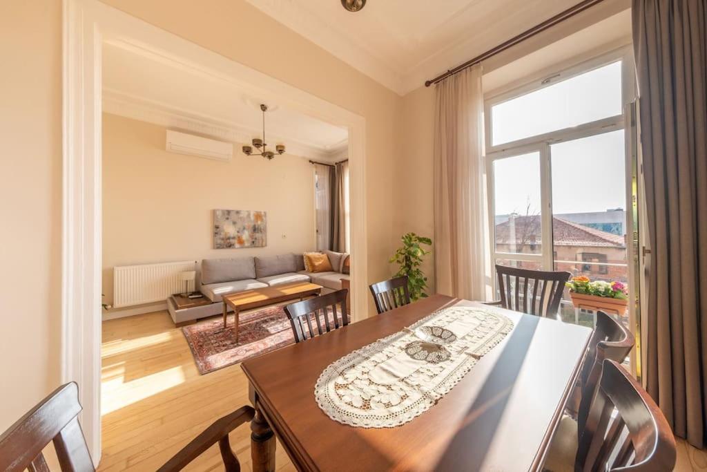 Elegant, spacious, quiet 3br near historic center