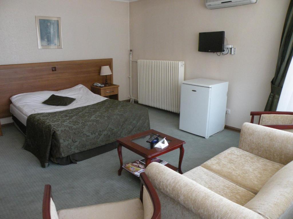 First Apart Hotel