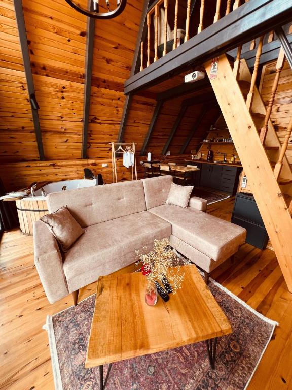 Fora Suit Bungalov 1