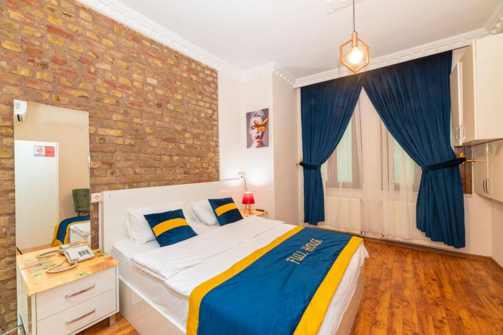 GRAND OPERA HOTEL