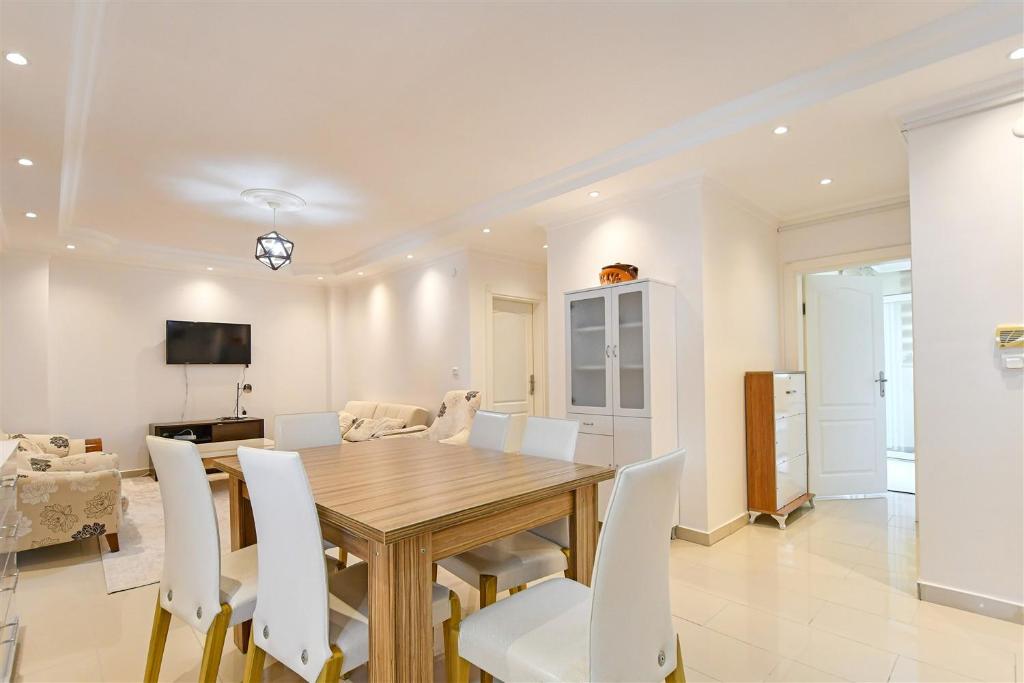 Green Stone Peaceful Beachfront Living, 2-Bedroom Apartment in Demirtas