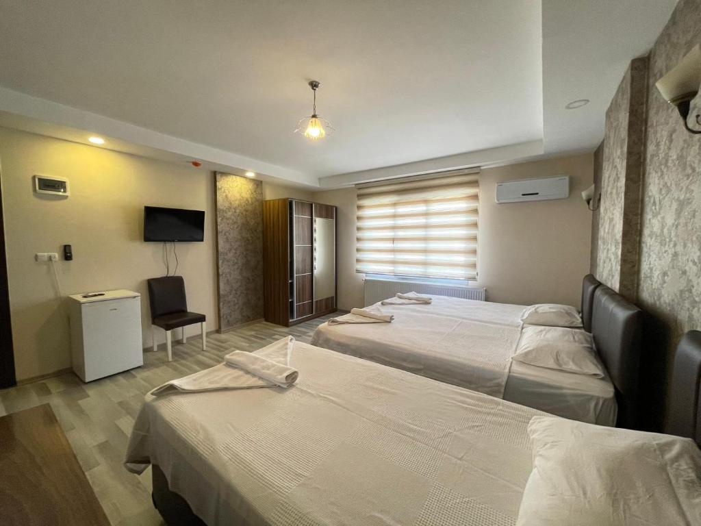 İkarus Hotel