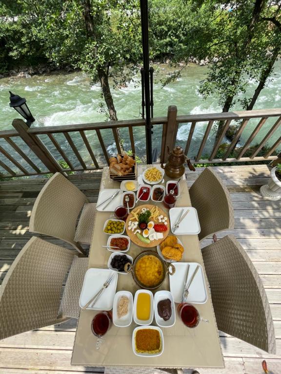 IVA River Bungalows