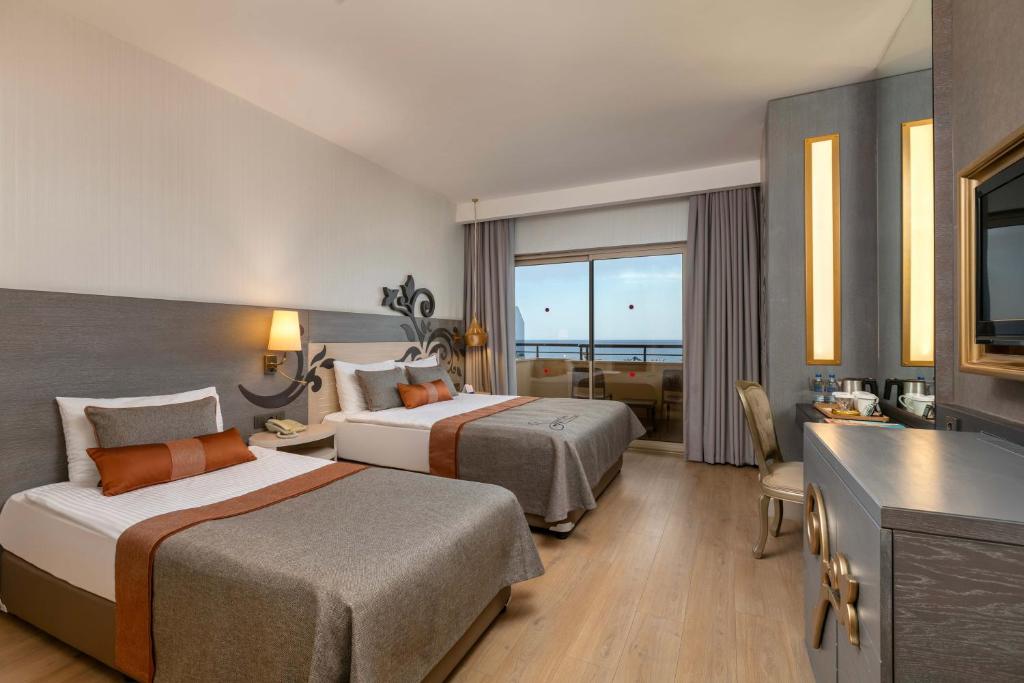 Kirman Belazur Resort & Spa