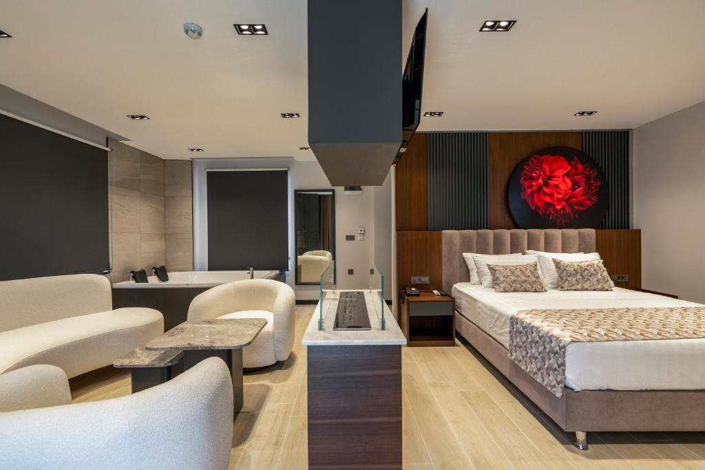 La Miel Suites