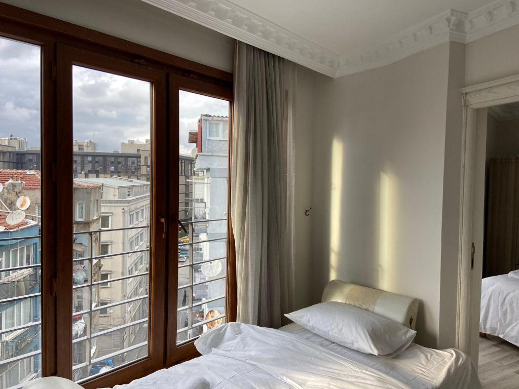 La Perato Suites