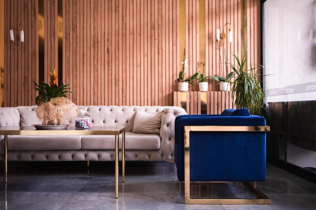 Polek Hotel