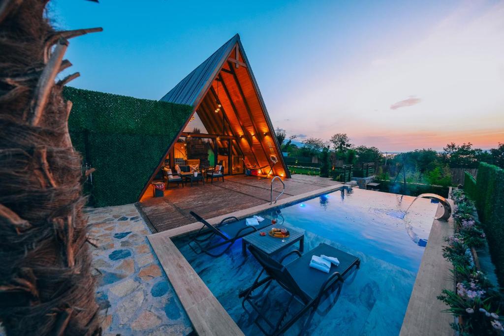 Boz Bungalov Limon