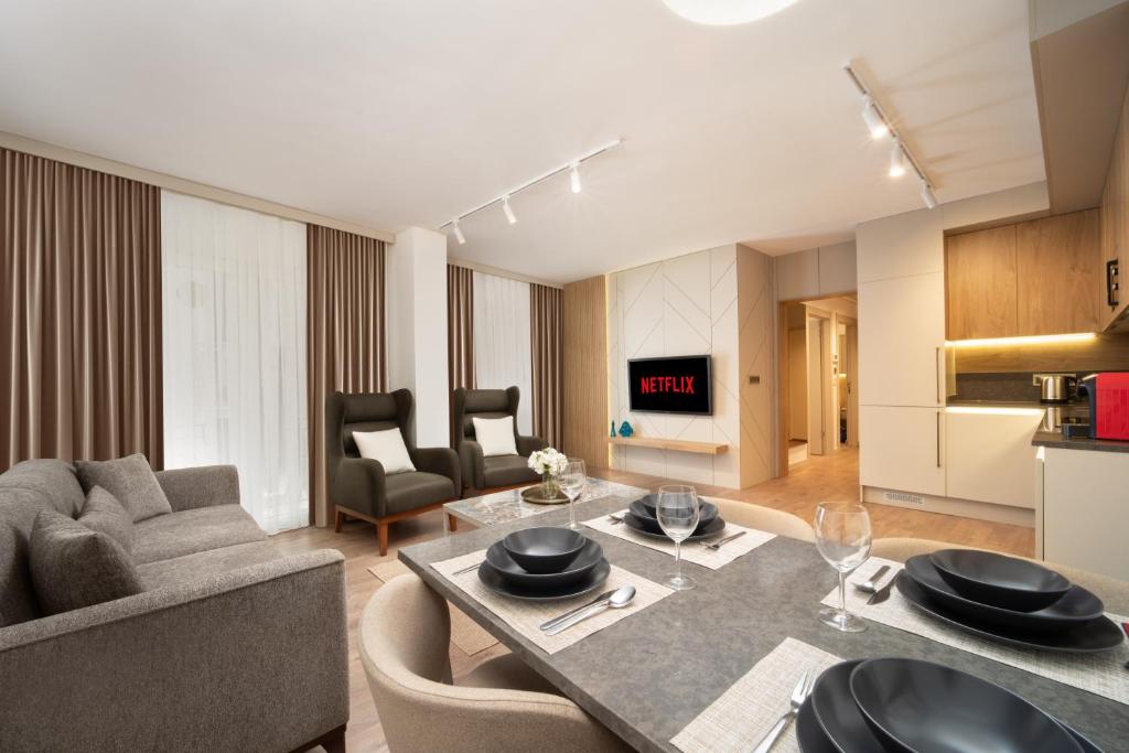 Marmada Suites