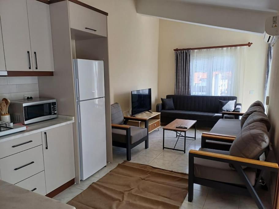 Merkezde Denize Yakın Eşyalı Daire