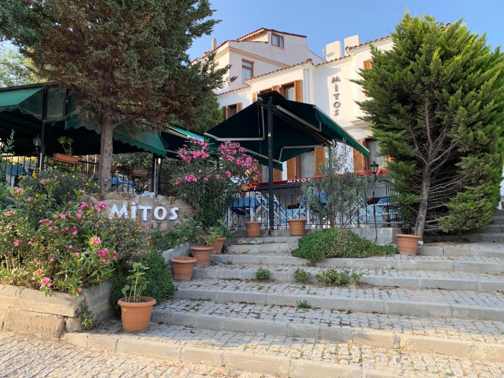 Mitos Hotel