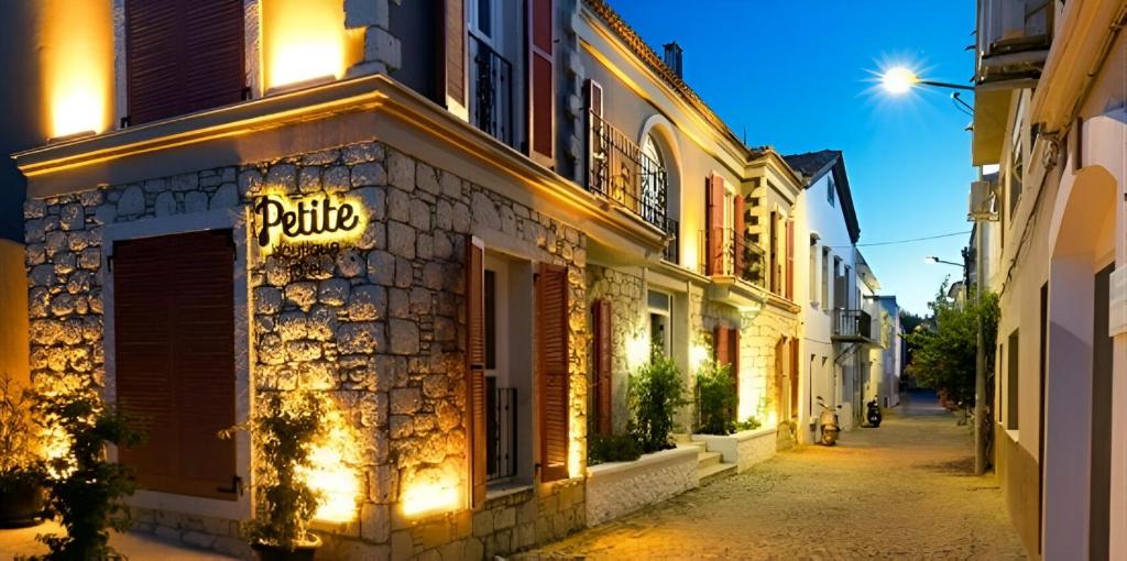 Petite Boutique Hotel