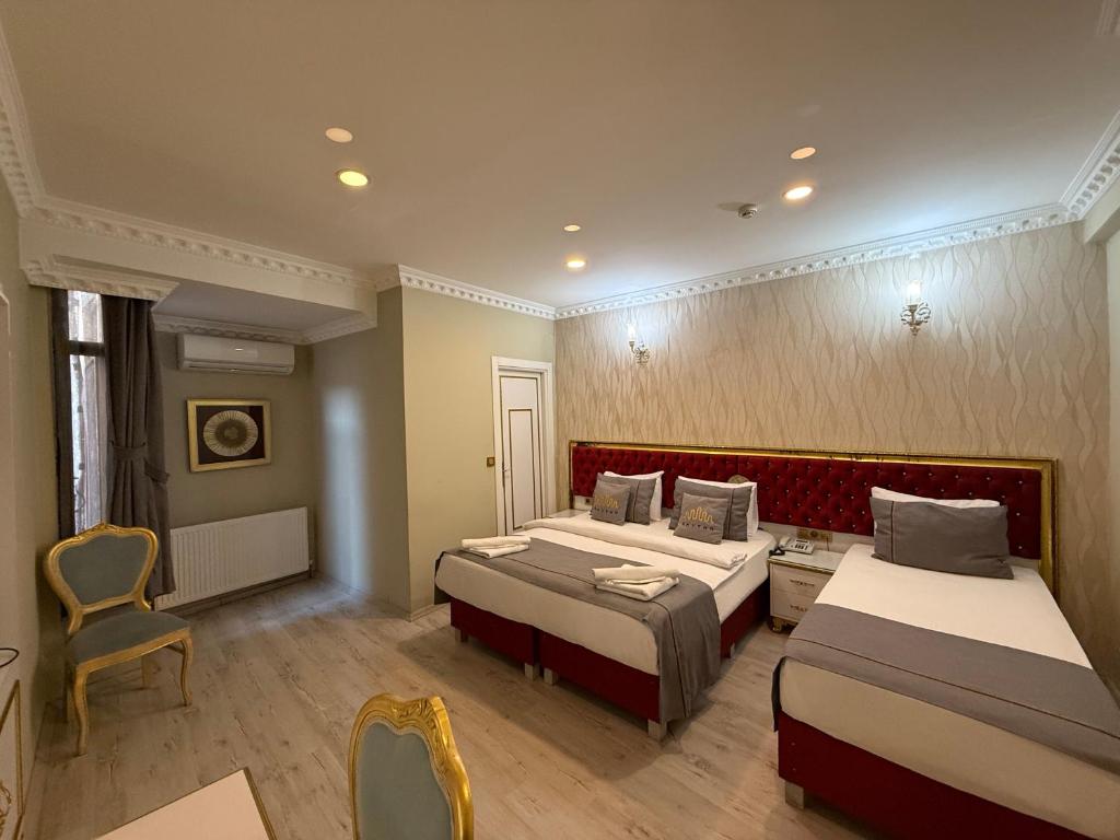 RHYTHM HOTEL