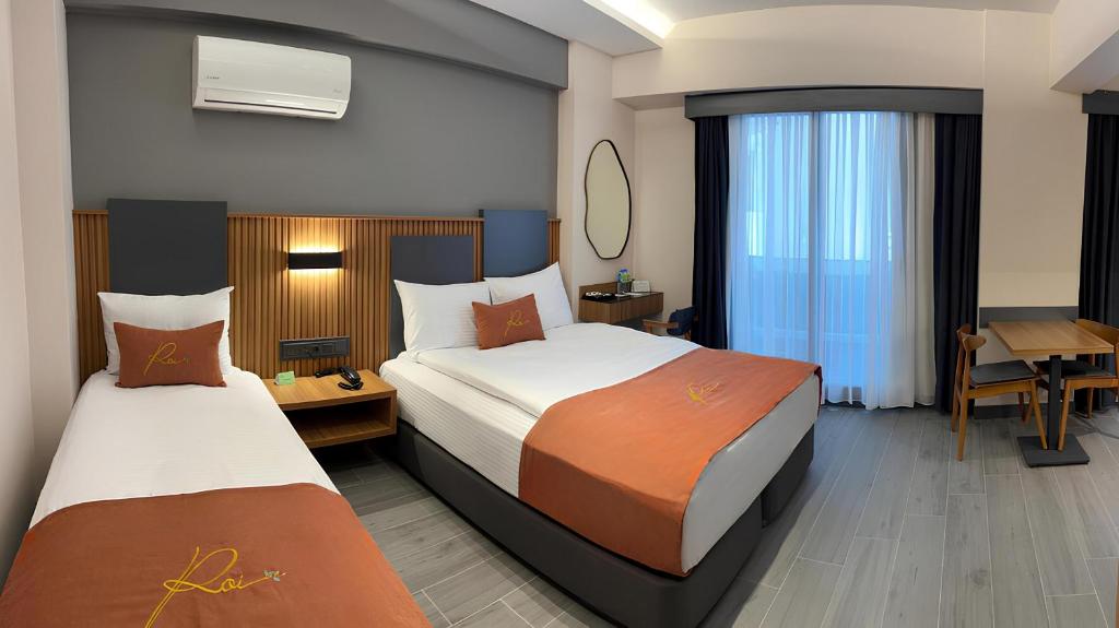 ROİ HOTEL İZMiR
