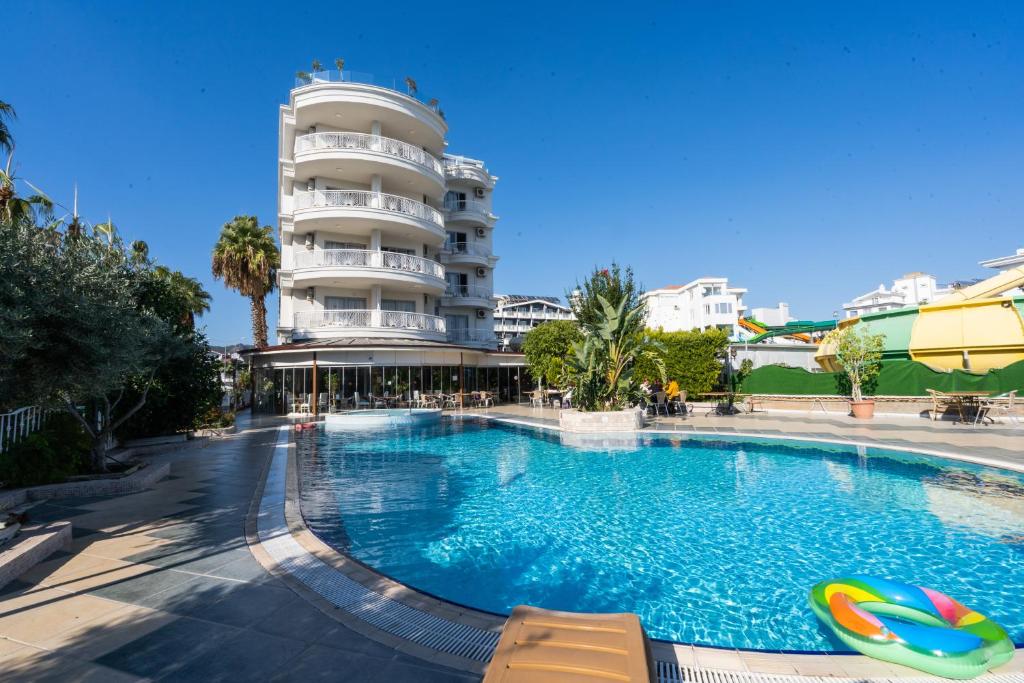Romance Beach Hotel