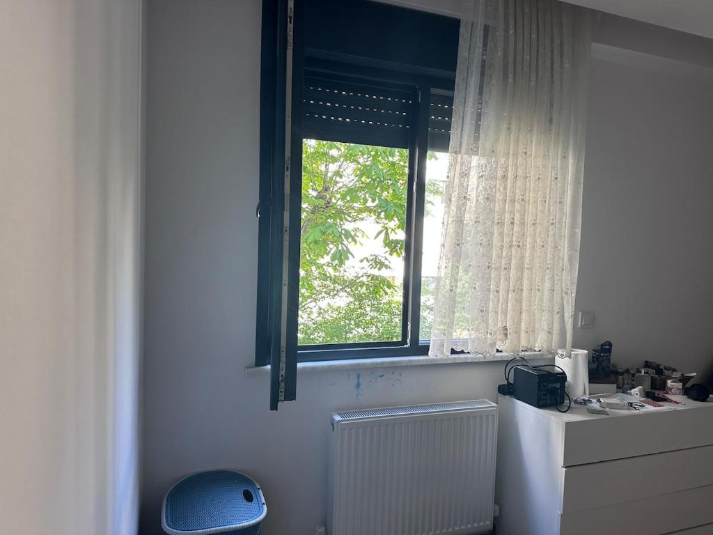 Room and Guide Service for Ladies Spacious 1 Room