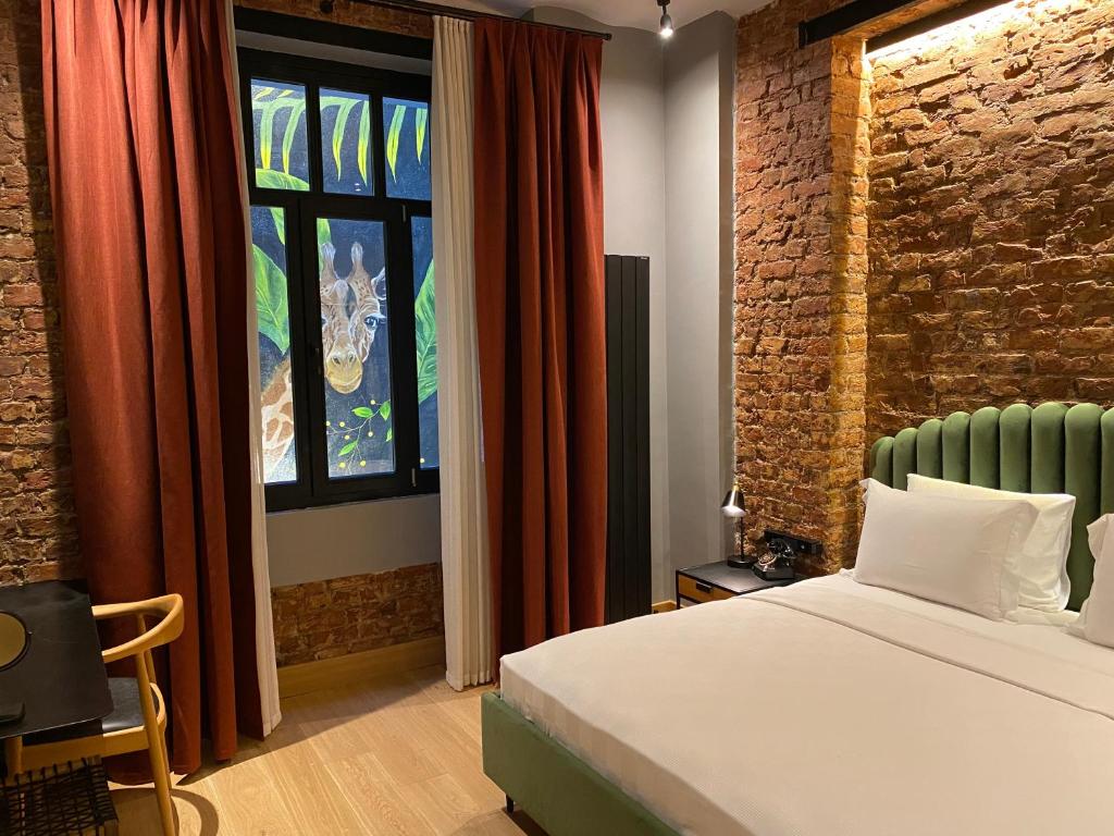 RUZ Hotels