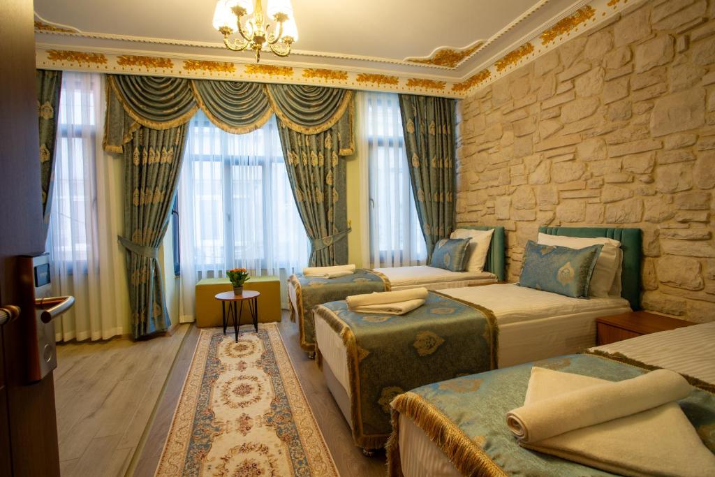 Sayina Hotel