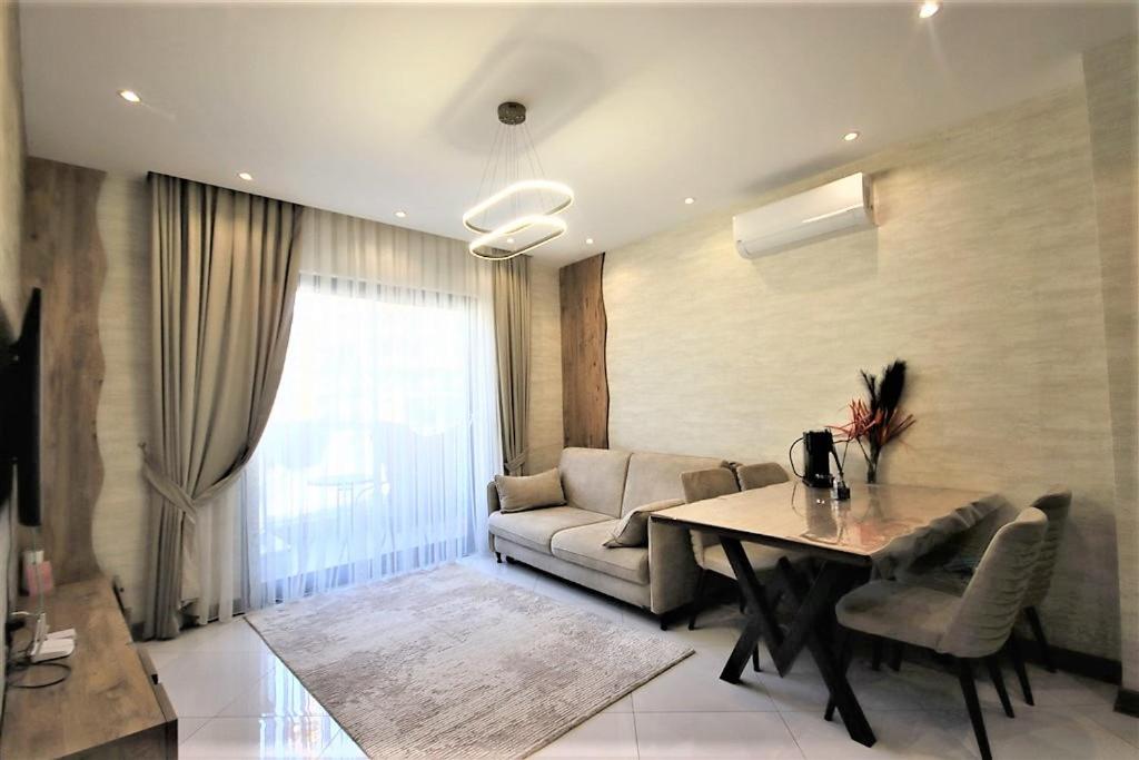 Serenity Residence Stylish 1-Bedroom Apartment with Pool, Gym and More in Mahmutlar, Alanya