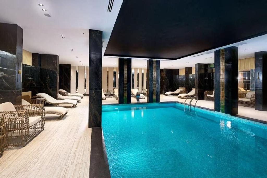 Stylish accommodation by the sea