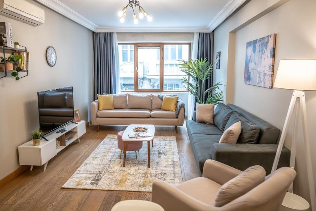 Full Apartment Near Osmanbey Metro Nianta