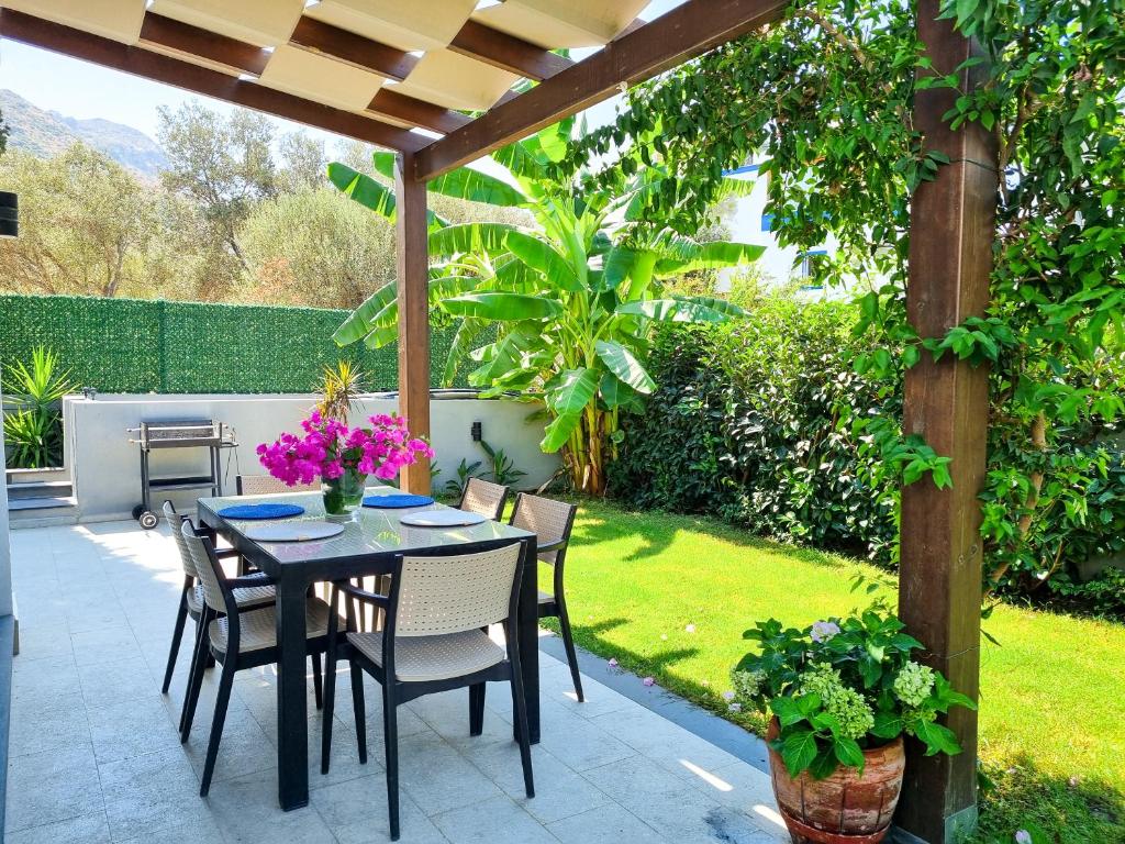 Suelo Flat Villa