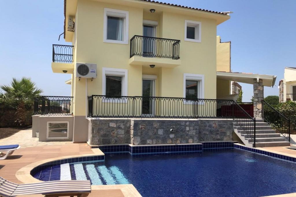 Sunrise Villa