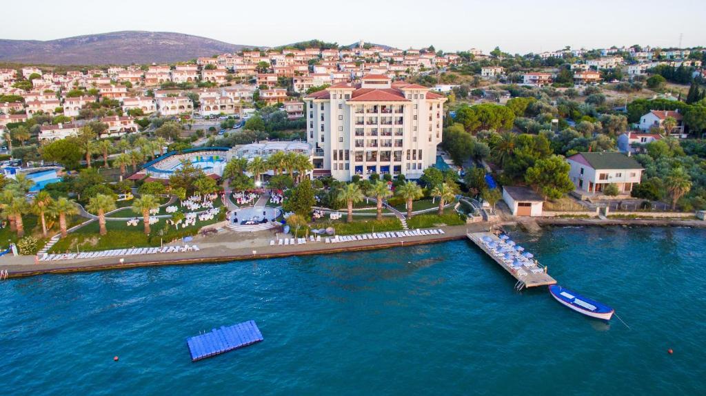 Süper villa havuzlu
