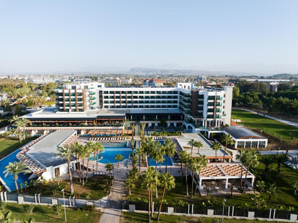 Sural Saray Hotel