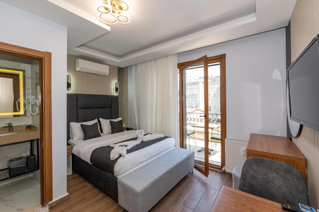 T-Square Residence