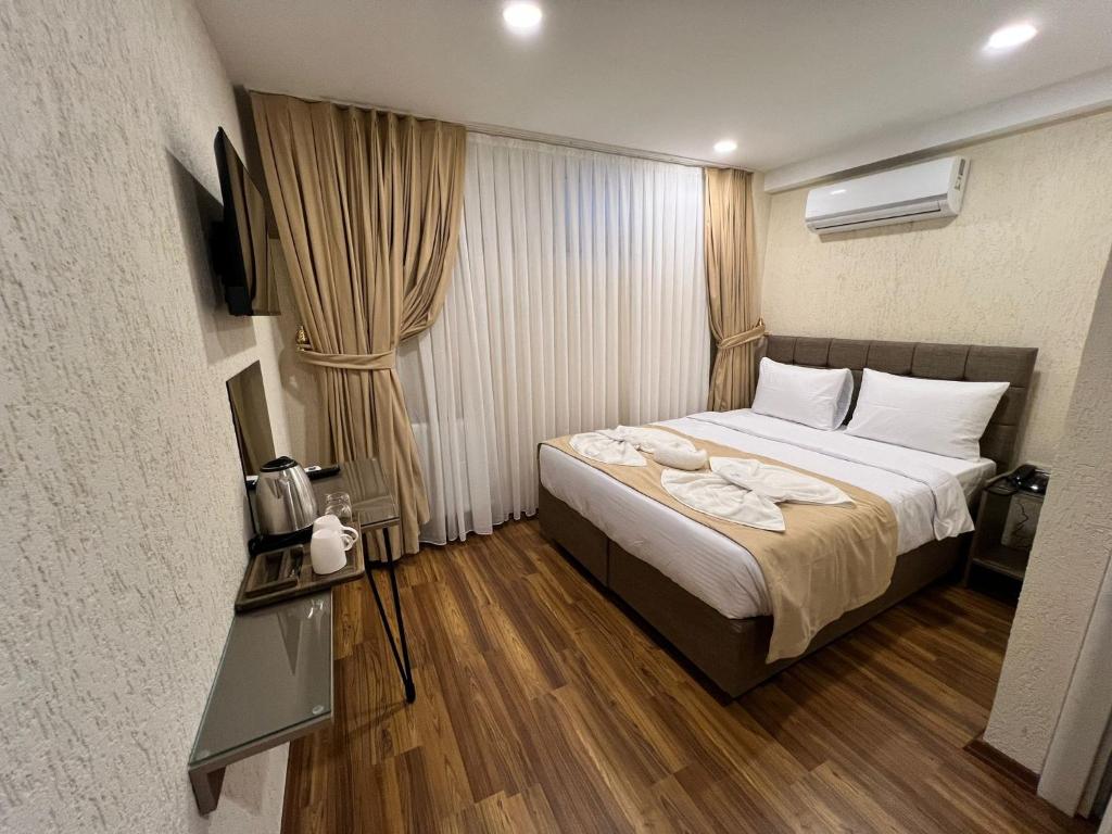 Taksim Nacre 360 Suit
