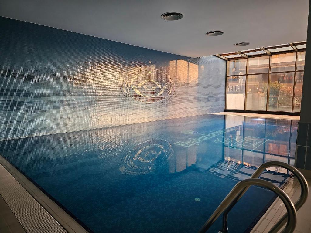 Taksim Perfect Residence Pool Sauna Access