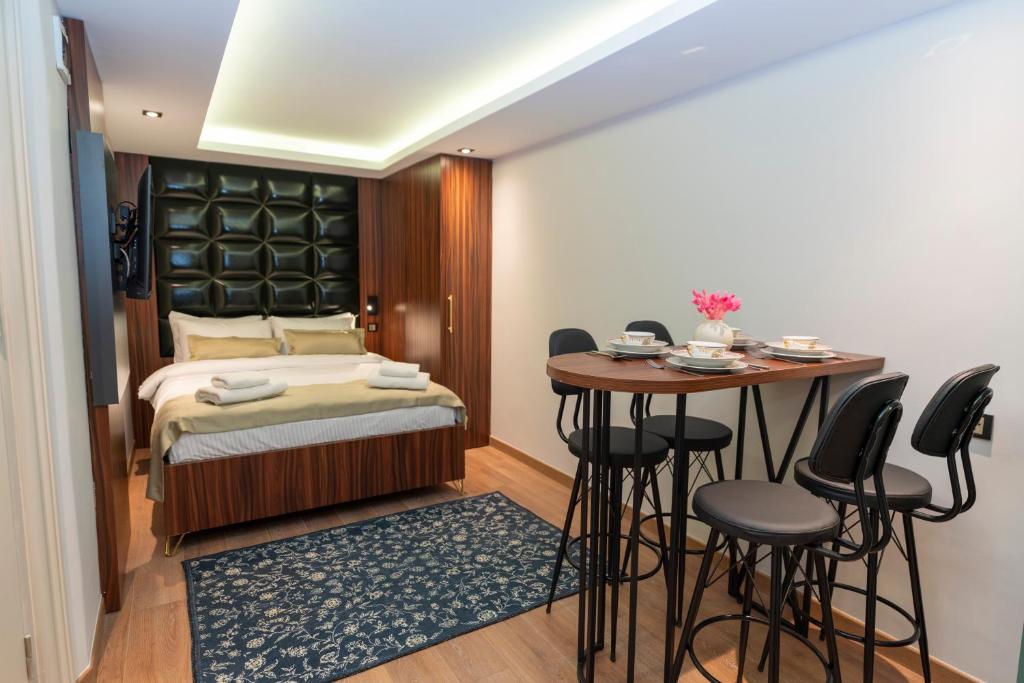THE MUA LUXURY HOMEs